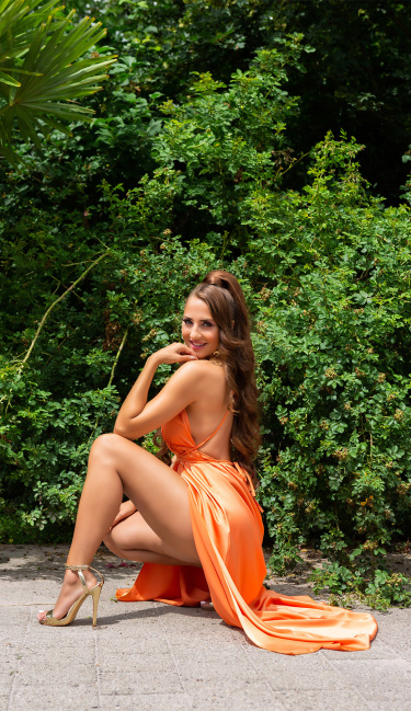 satijn-look maxi jurk met open rug oranje